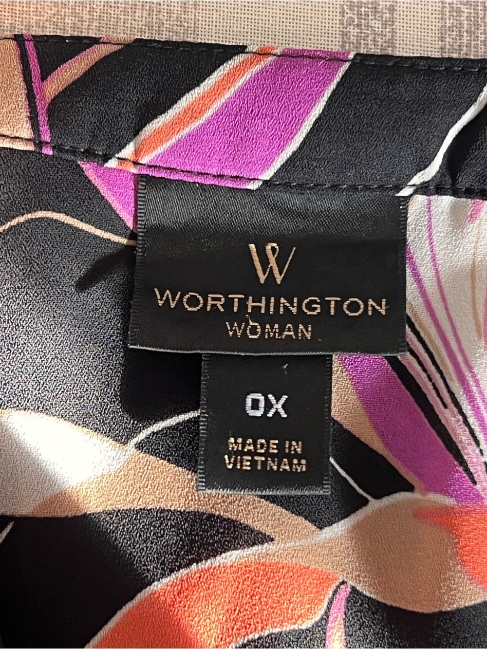 Worthington Black Floral Multicolor V-Neck Tunic - Picture 7 of 8